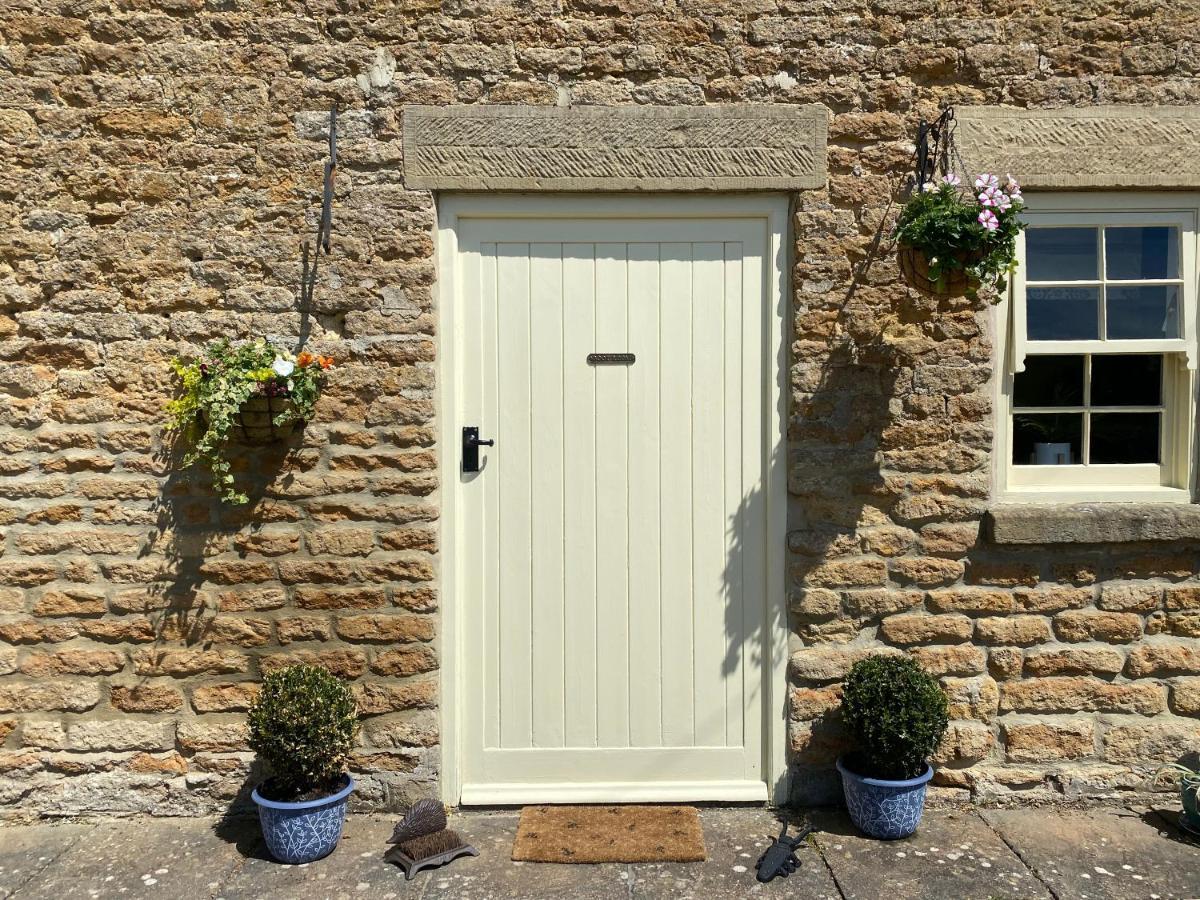 Old Orchard Cottage, Wykeham Scarborough Exterior foto